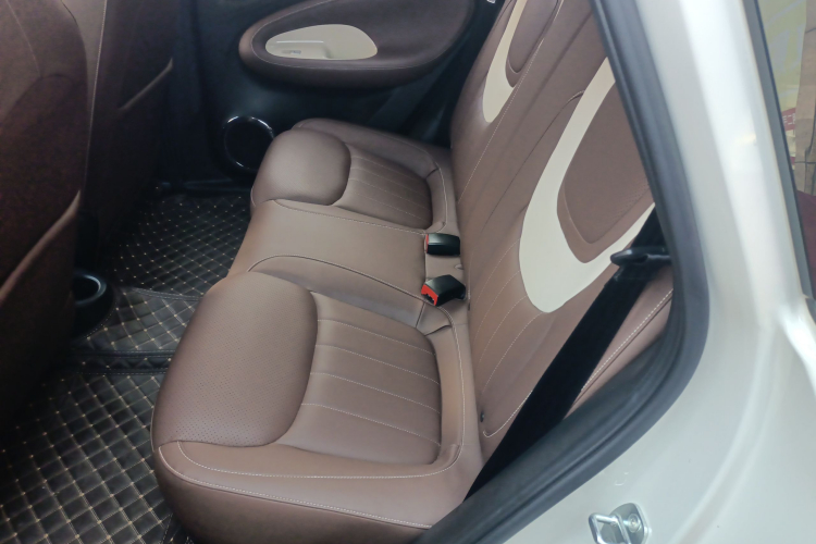 五菱汽车 五菱缤果 2023款 333km 灵犀互联款中控内饰21