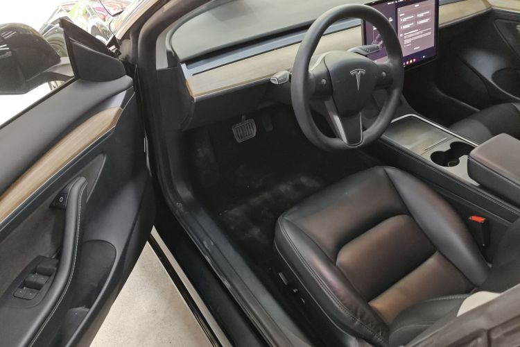 特斯拉 Model 3 2021款 标准续航后驱升级版 3D6中控内饰20