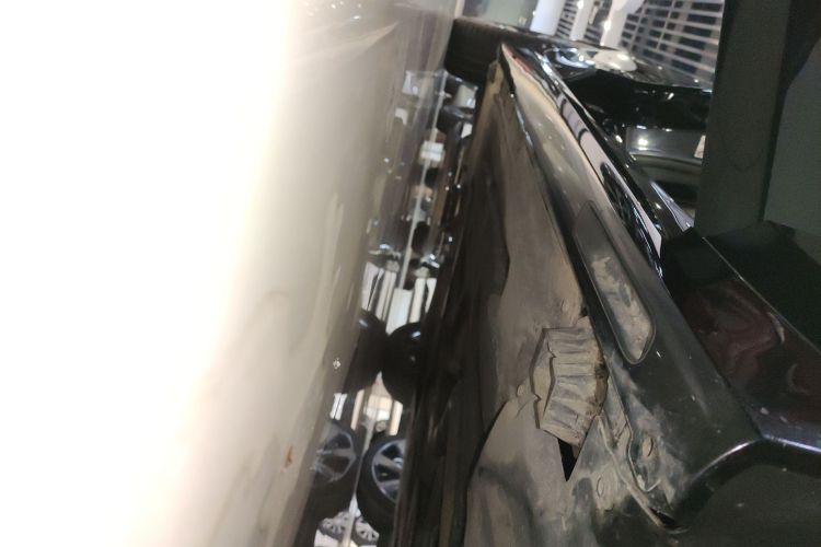 宝马3系 2023款 325Li M运动套装局部细节9001