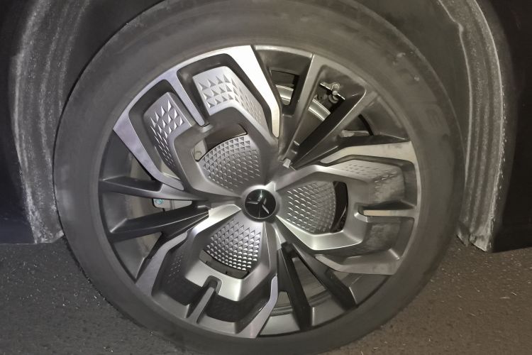 红旗天工08 2025款 565四驱先锋版车身外观10