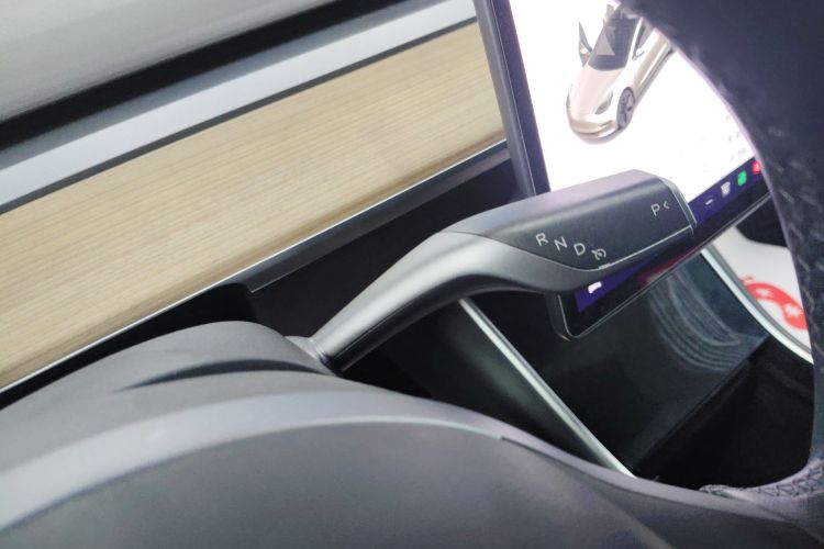 特斯拉 Model 3 2020款 标准续航后驱升级版中控内饰18