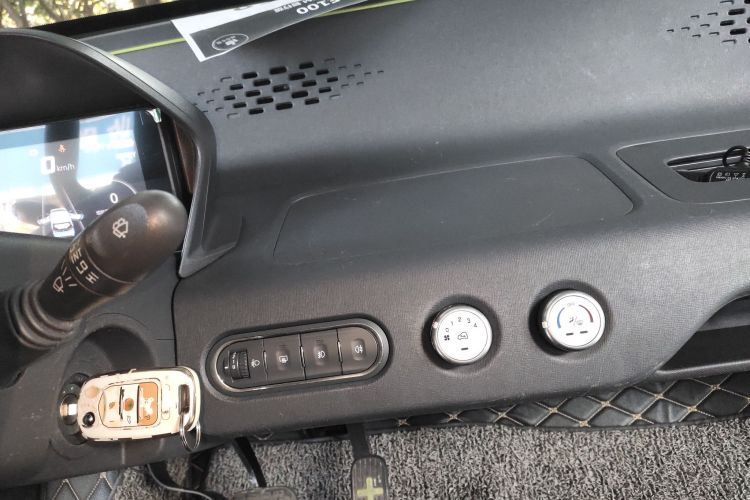 宝骏E100 2019款 250KM 智行版局部细节16