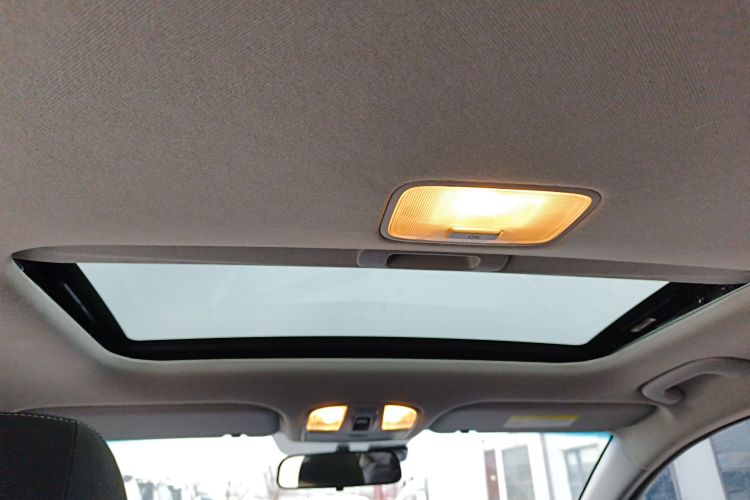 现代 领动 2018款 1.6L 自动15周年特别版中控内饰22