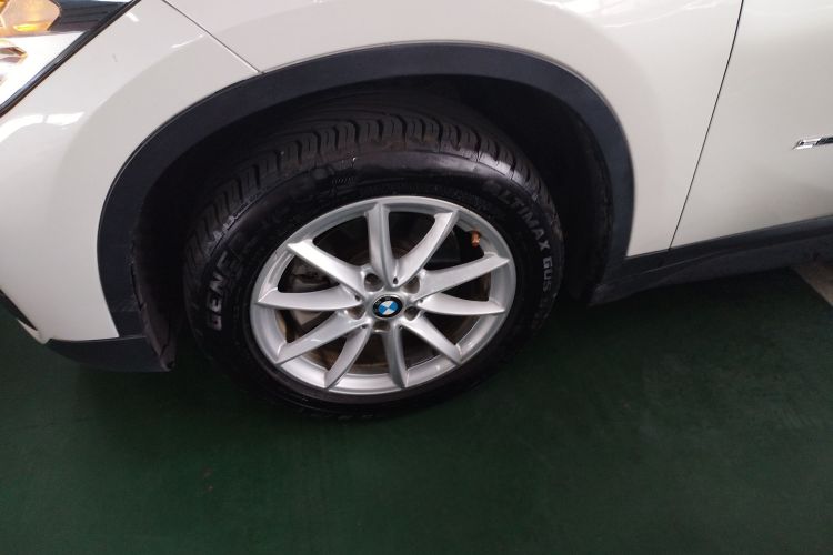 宝马X1 2016款 sDrive18Li 时尚型车身外观35