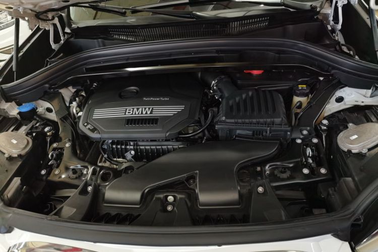 宝马X1 2021款 sDrive20Li 时尚型机舱底盘24