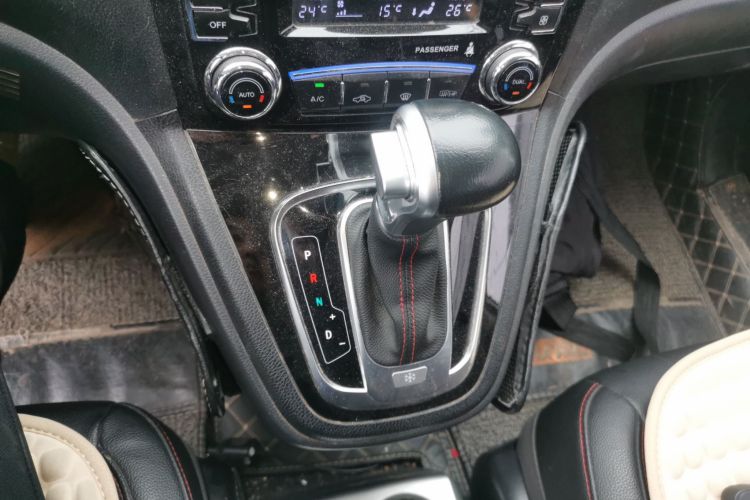 哈弗H6 2016款 升级版 1.5T 自动两驱精英型中控内饰18