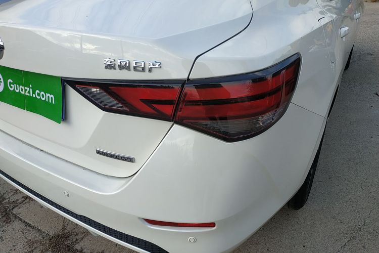 日产 轩逸 2020款 改款 1.6L XL CVT悦享版车身外观9