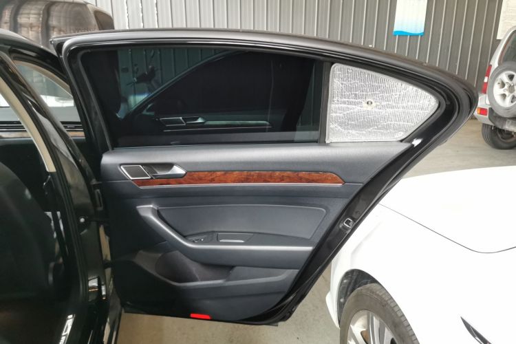 大众 迈腾 2017款 330TSI DSG 尊贵型中控内饰7006