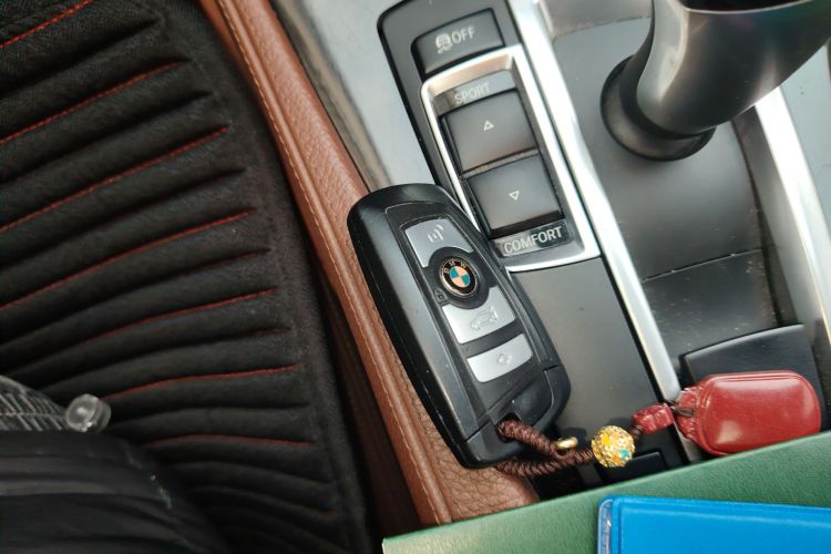 宝马5系 2014款 525Li 领先型中控内饰7001