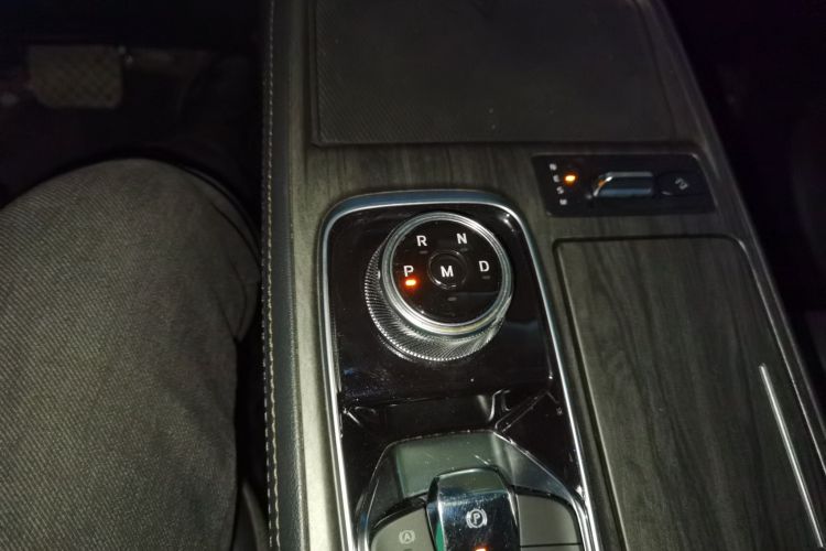 福特 领裕 2023款 EcoBoost 225 尊领型 7座（2/2/3）中控内饰18