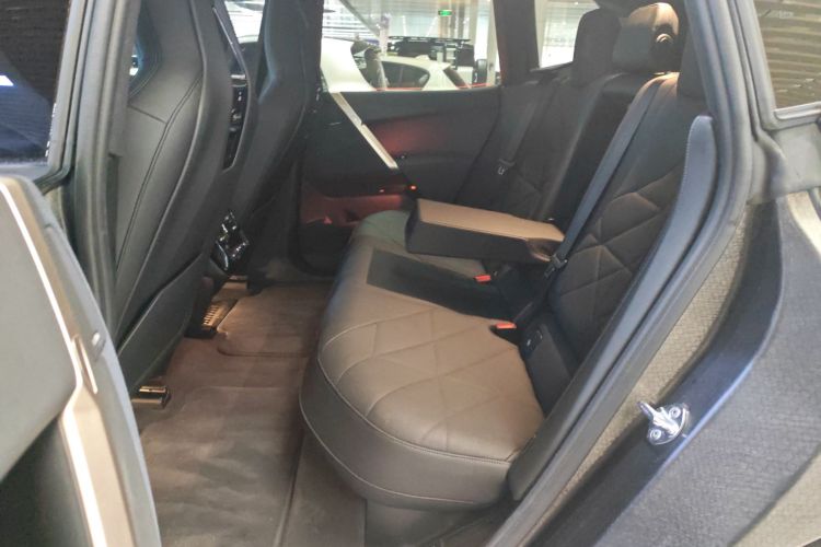 宝马iX 2023款 改款 xDrive40中控内饰21