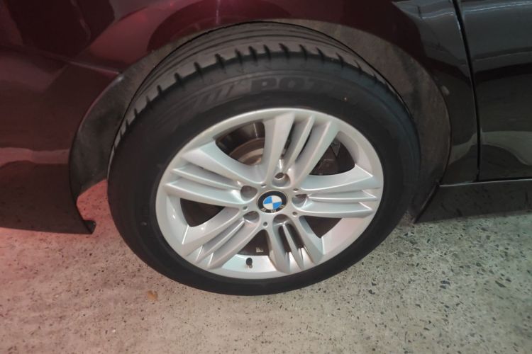 宝马3系 2018款 318Li车身外观6008