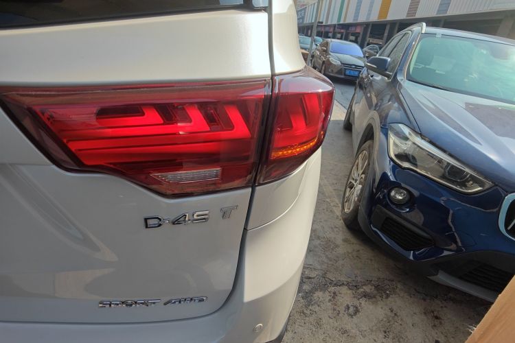 丰田 汉兰达 2015款 2.0T 四驱豪华版 7座车身外观9