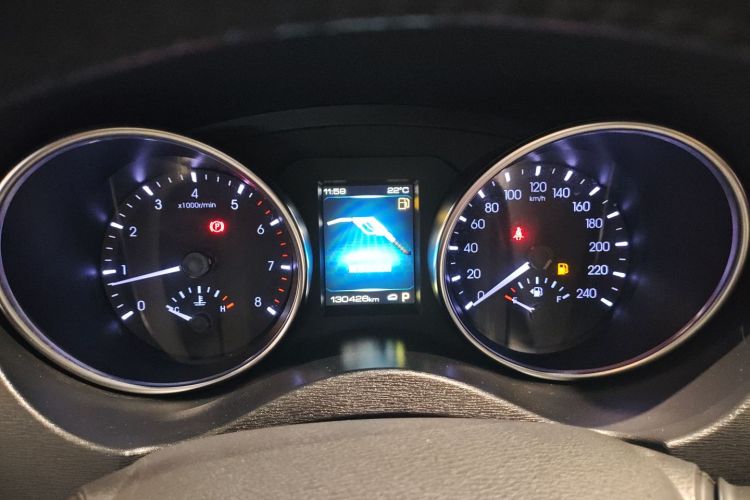 哈弗H6 Coupe 2017款 蓝标 2.0T 自动两驱精英型中控内饰14