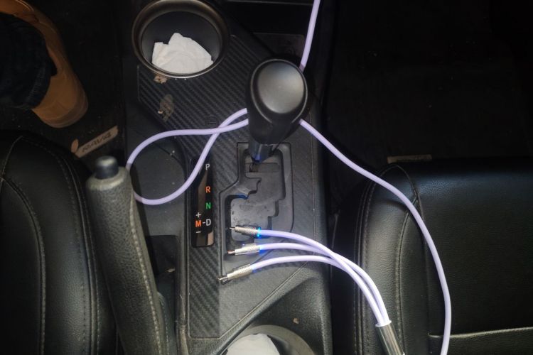 丰田 RAV4荣放 2015款 2.0L CVT两驱风尚版中控内饰18