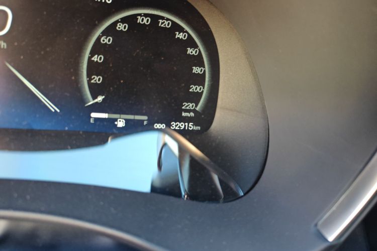 丰田 皇冠陆放 2021款 2.5L HEV四驱尊贵版中控内饰15