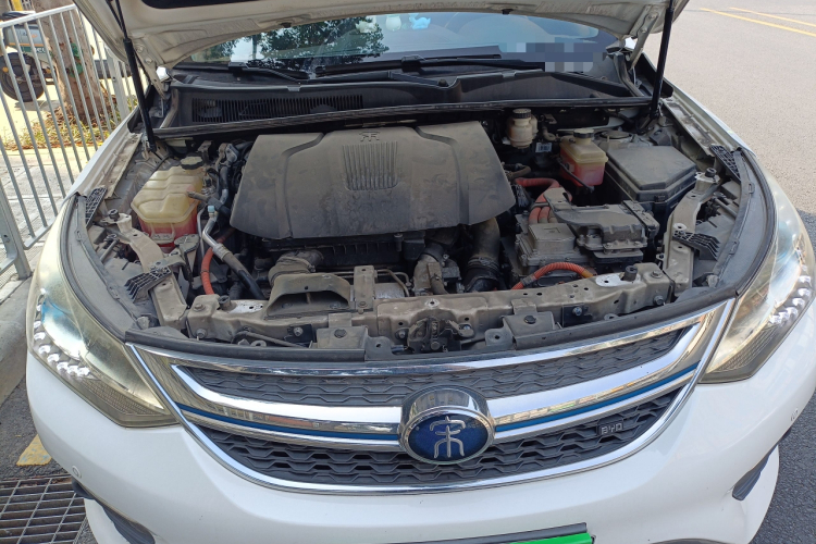 比亚迪 宋新能源 2017款 宋DM 1.5TID 全时四驱豪华型局部细节24