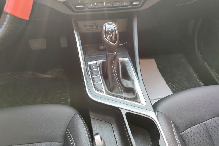 吉利汽车 远景X3 2020款 1.5L CVT尊贵型中控内饰18