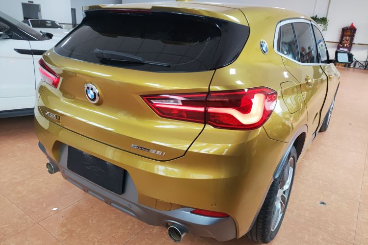 宝马X2 2020款 sDrive25i 领先型M越野套装车身外观6004