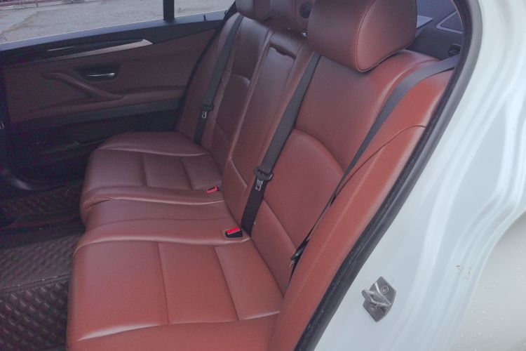 宝马5系 2014款 525Li 领先型中控内饰21