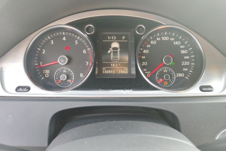 一汽-大众CC 2015款 1.8TSI 尊贵型中控内饰14