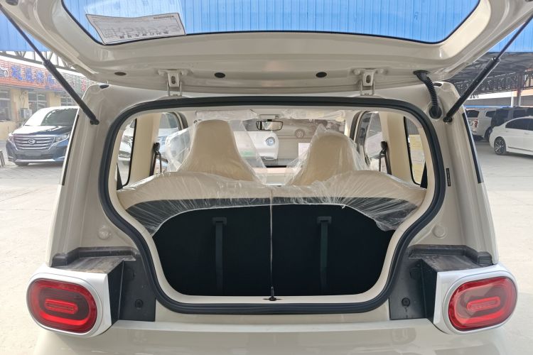 五菱汽车 宏光MINIEV 2024款 第三代 215km 青春版机舱底盘23