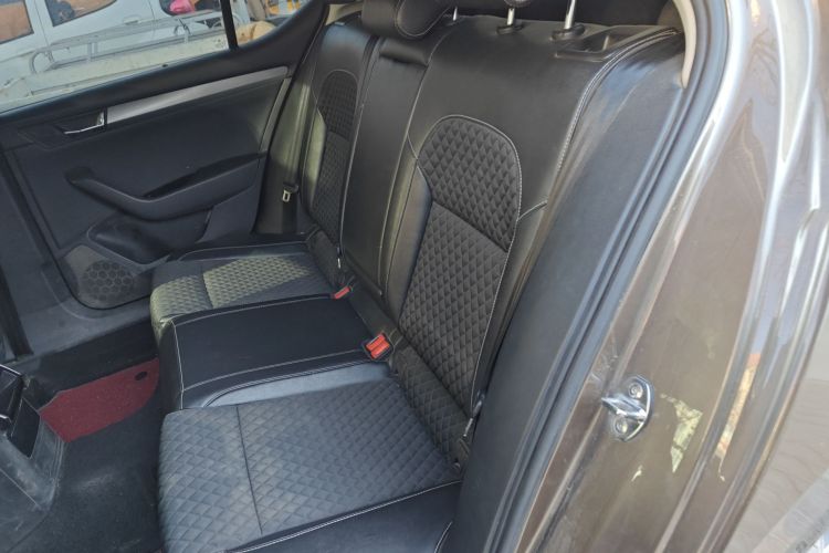 斯柯达 速派 2016款 TSI280 DSG创行版中控内饰21