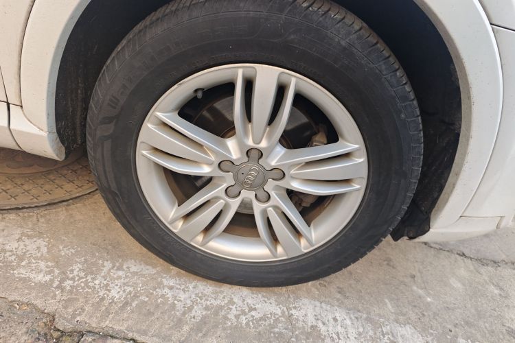 奥迪Q3 2015款 35 TFSI 舒适型车身外观10