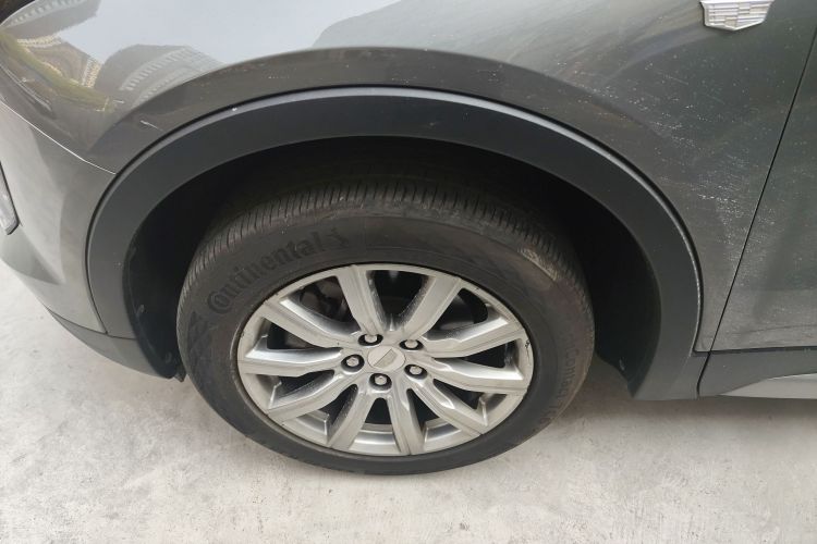 凯迪拉克XT4 2018款 28T 四驱领先型车身外观35