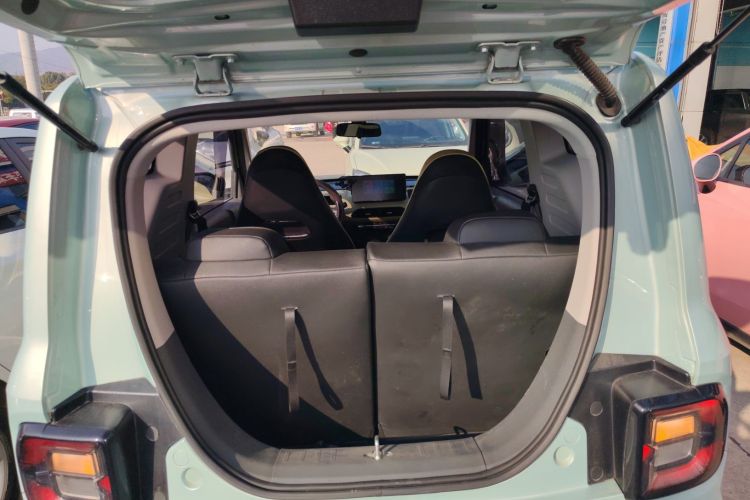 吉利银河 2023款 熊猫mini 200km 耐力熊机舱底盘23