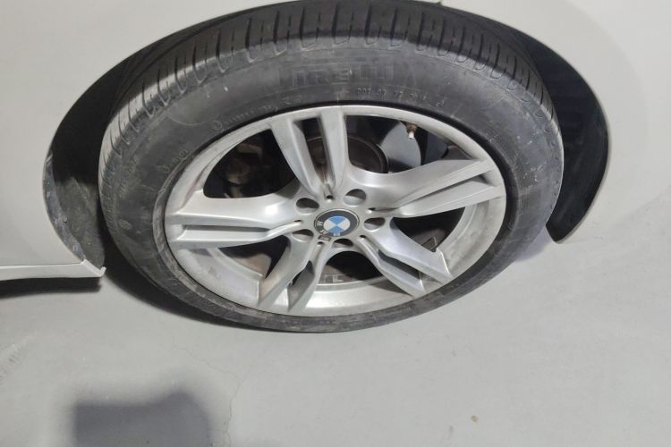 宝马3系GT 2019款 320i M运动套装车身外观6007