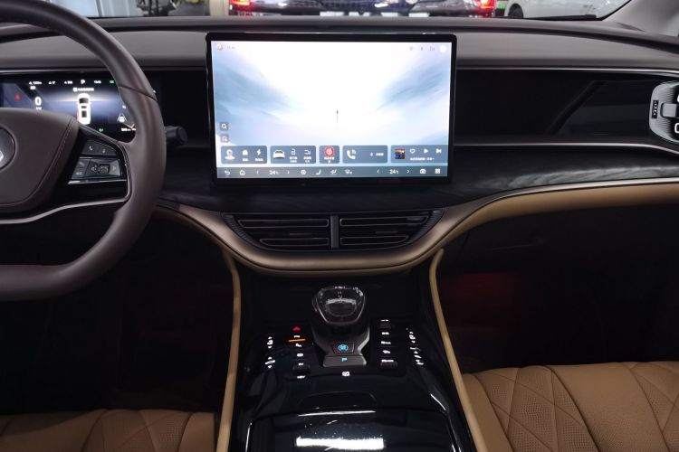 腾势D9 2023款 DM-i 965 尊享型中控内饰16