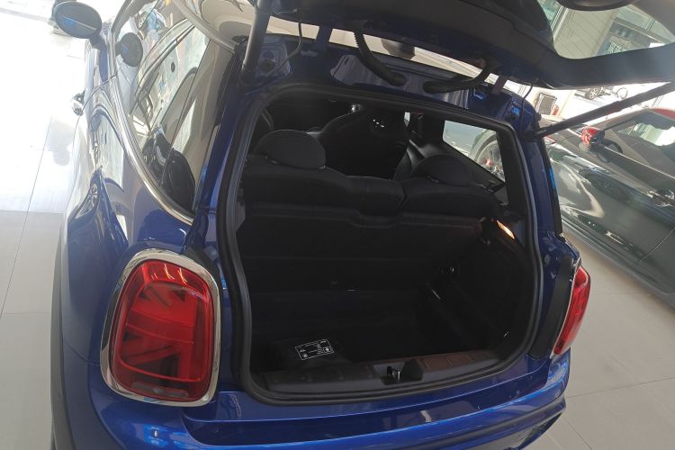 MINI 2018款 1.5T COOPER 赛车手局部细节23