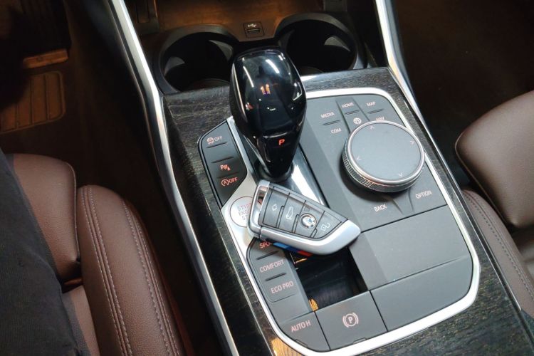 宝马3系 2020款 改款 325Li M运动套装局部细节18