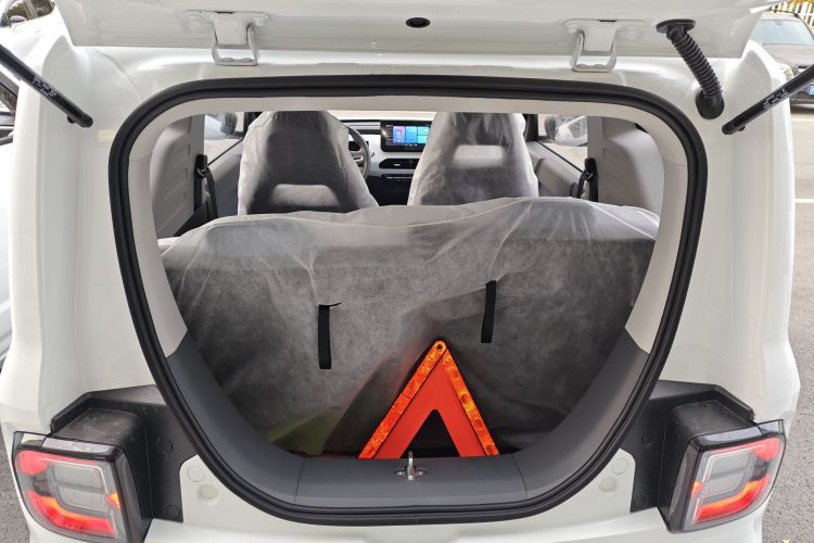 吉利银河 2024款 熊猫mini 200km 耐力熊机舱底盘23