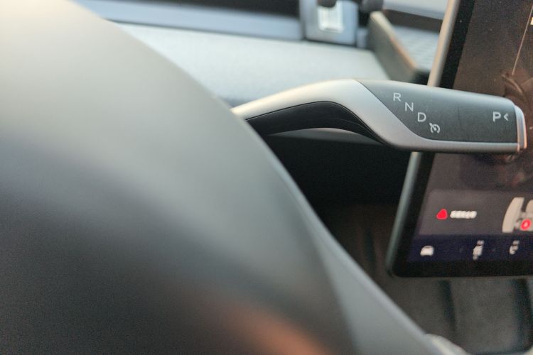 特斯拉 Model Y 2023款 后轮驱动版中控内饰18