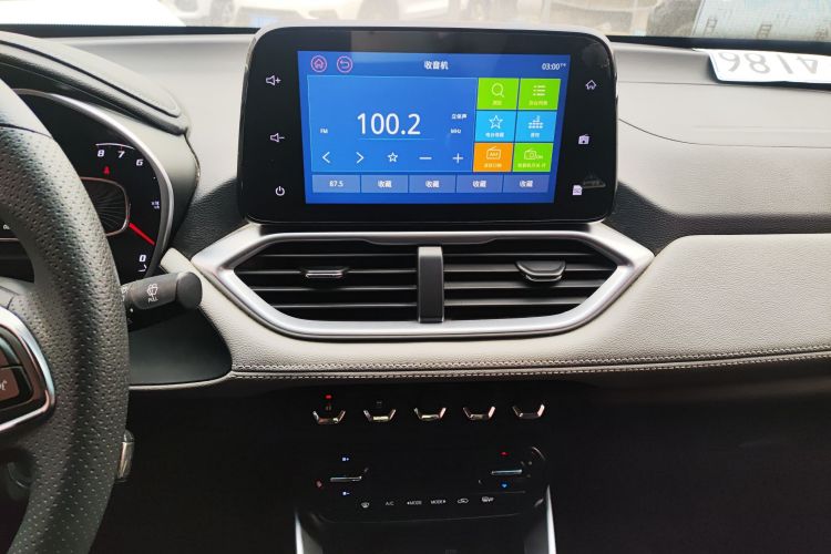 宝骏510 2017款 1.5L 自动时尚型中控内饰16