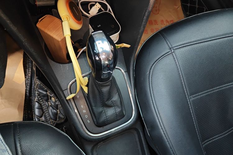 大众 Polo 2016款 1.4L 自动风尚型中控内饰18