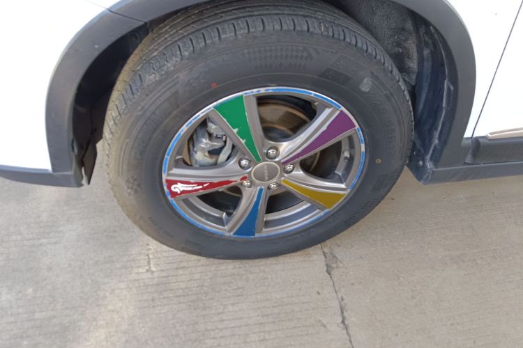 哈弗H6 2014款 运动版 2.4L 自动精英型车身外观35