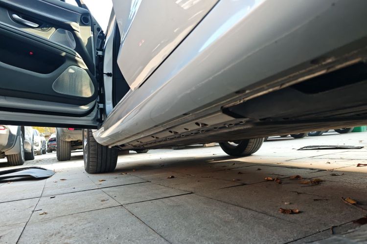 鸿蒙智行 问界M5 2022款 增程四驱性能版局部细节9002