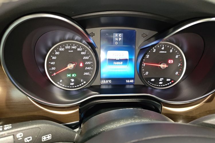 奔驰V级 2022款 V 260 L 长轴距豪华版局部细节14