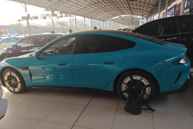 小米汽车 小米SU7 2024款 后驱长续航智驾版车身外观4