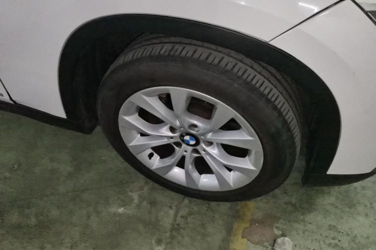 宝马X1 2013款 sDrive18i 领先型车身外观6007