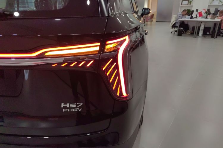 红旗HS7 PHEV 2024款 2.0T PHEV 四驱旗畅版 6座车身外观6006