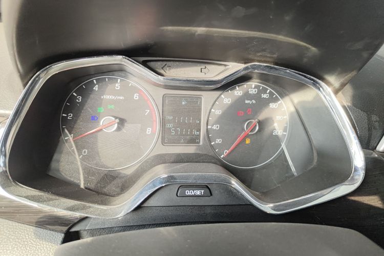 宝骏310 2016款 1.2L 手动豪华型局部细节14