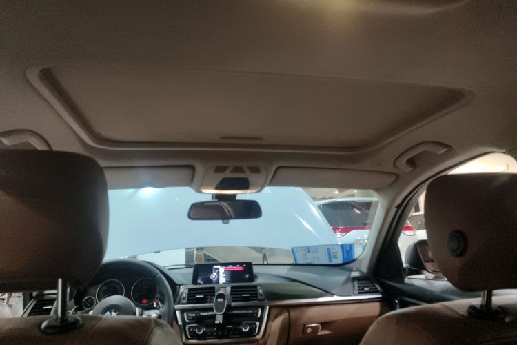 宝马3系 2014款 320Li 豪华设计套装中控内饰22