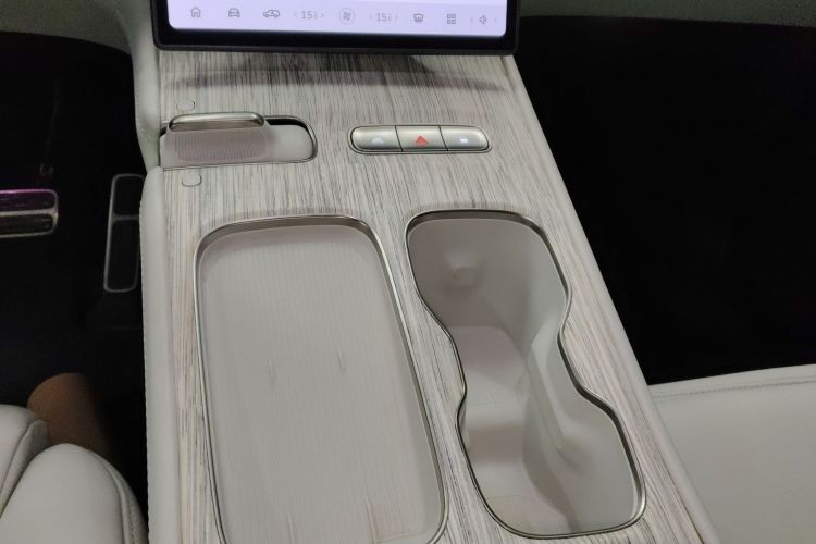 蔚来ES7 2022款 100kWh中控内饰18