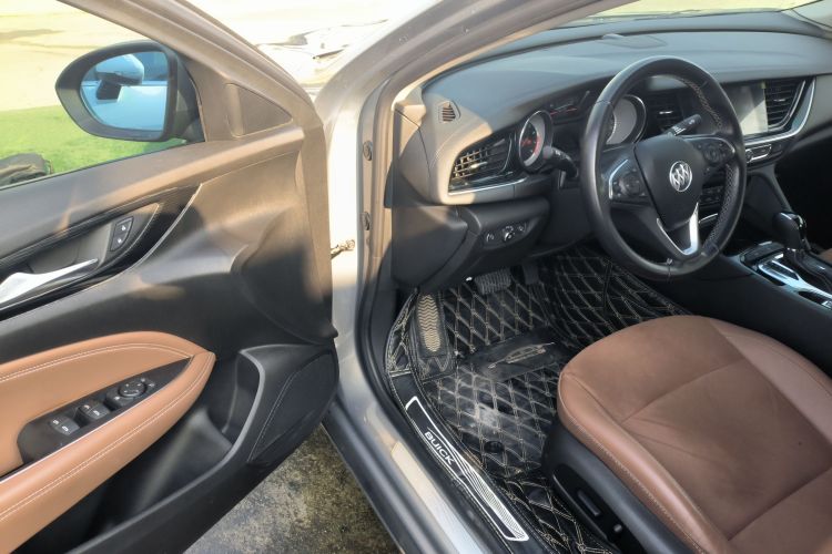 别克 君威 2017款 20T 精英型中控内饰20