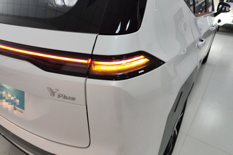 埃安 AION Y 2025款 Plus 610 智享版车身外观9