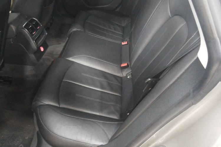 奥迪A7 2017款 40 TFSI 进取型中控内饰7004